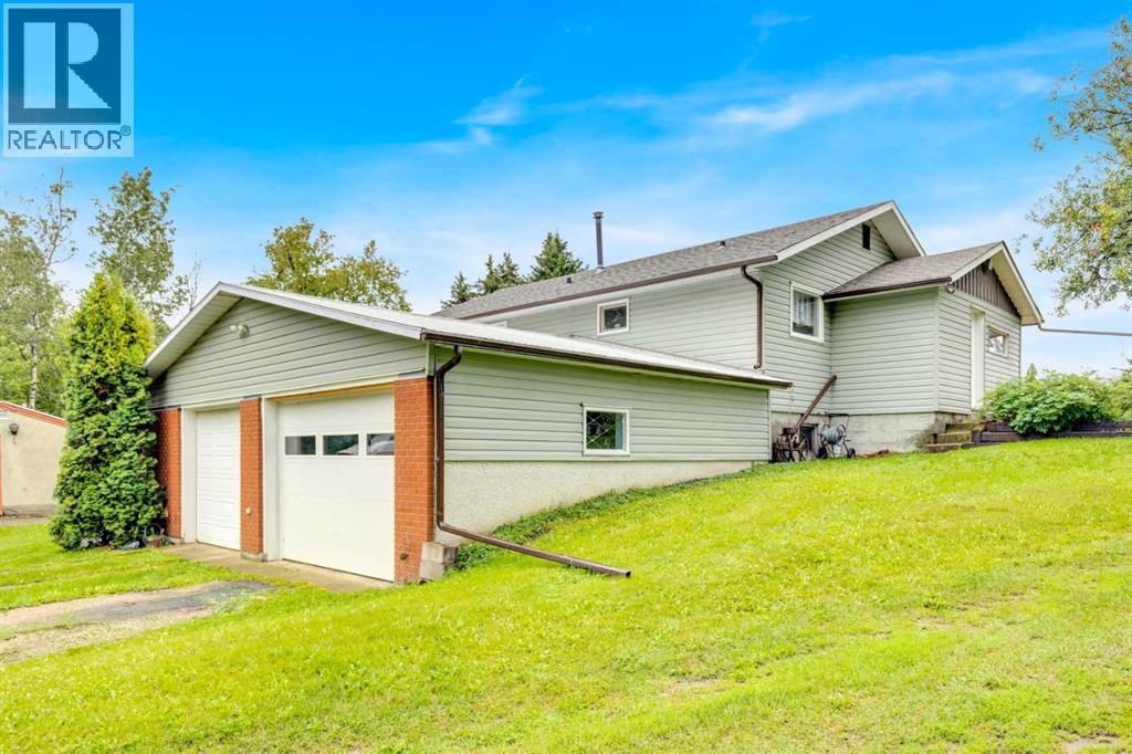 2, 431014 Range Road 250, Rural Ponoka County, Alberta  T4J 1R1 - Photo 3 - A2265893