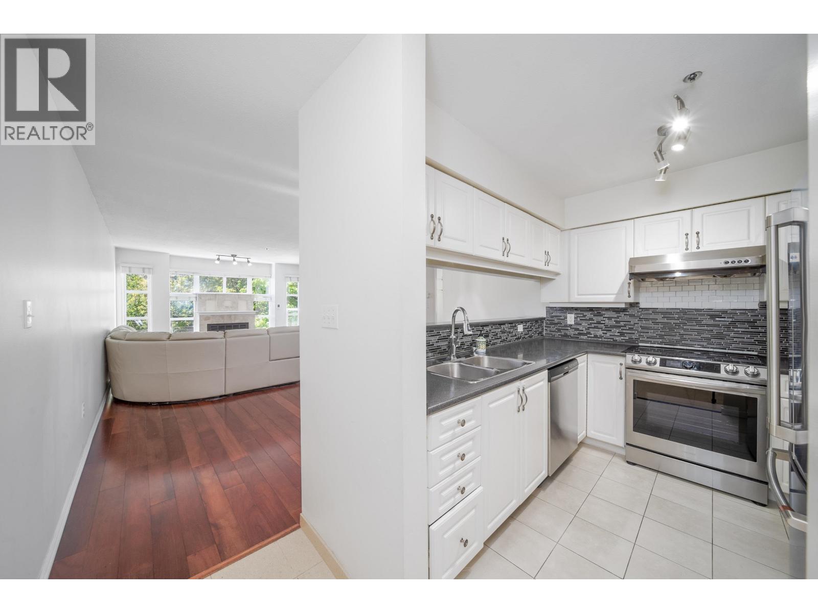 302 8728 Sw Marine Drive, Vancouver, British Columbia  V6P 6A4 - Photo 7 - R3046868