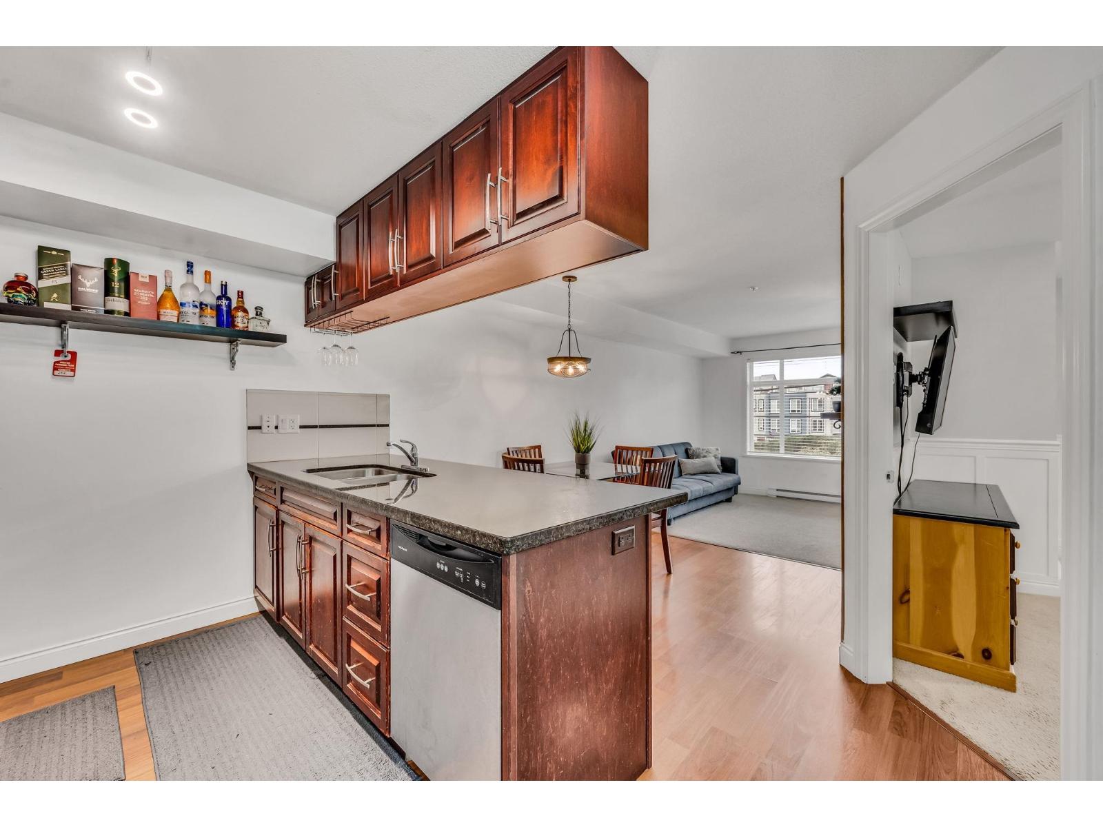 202 19939 55a Avenue, Langley, British Columbia  V3A 3X4 - Photo 9 - R3054479