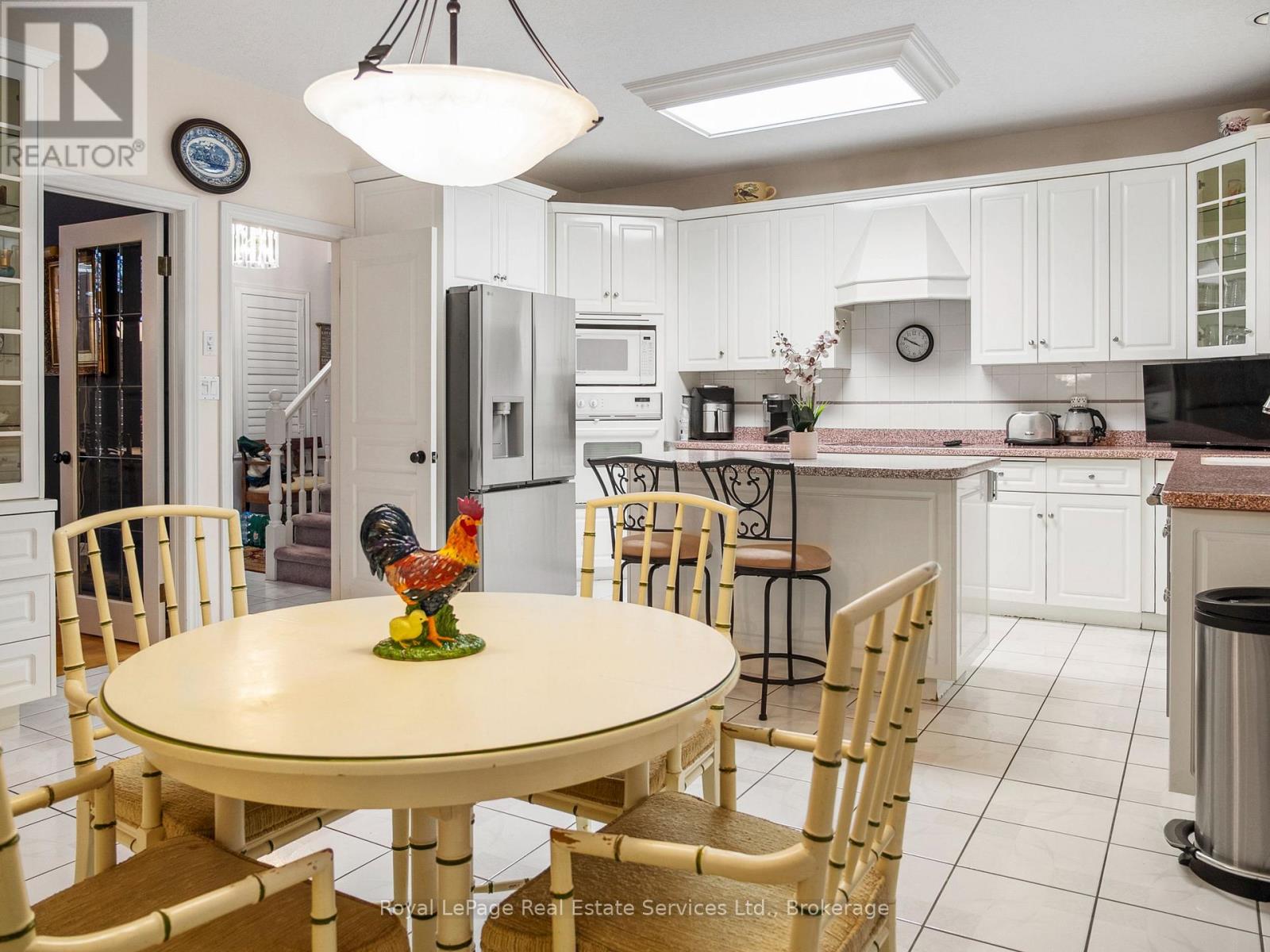47 Fox Run Drive, Puslinch, Ontario  N1H 6H9 - Photo 12 - X12482242