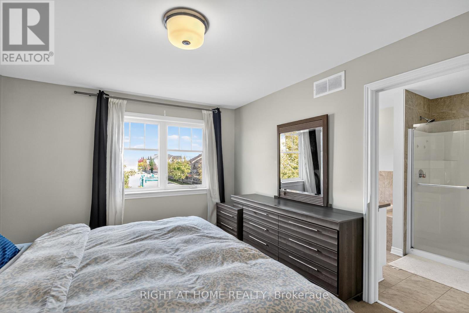 772 Cedar Creek Drive, Ottawa, Ontario  K1T 0B2 - Photo 17 - X12481959