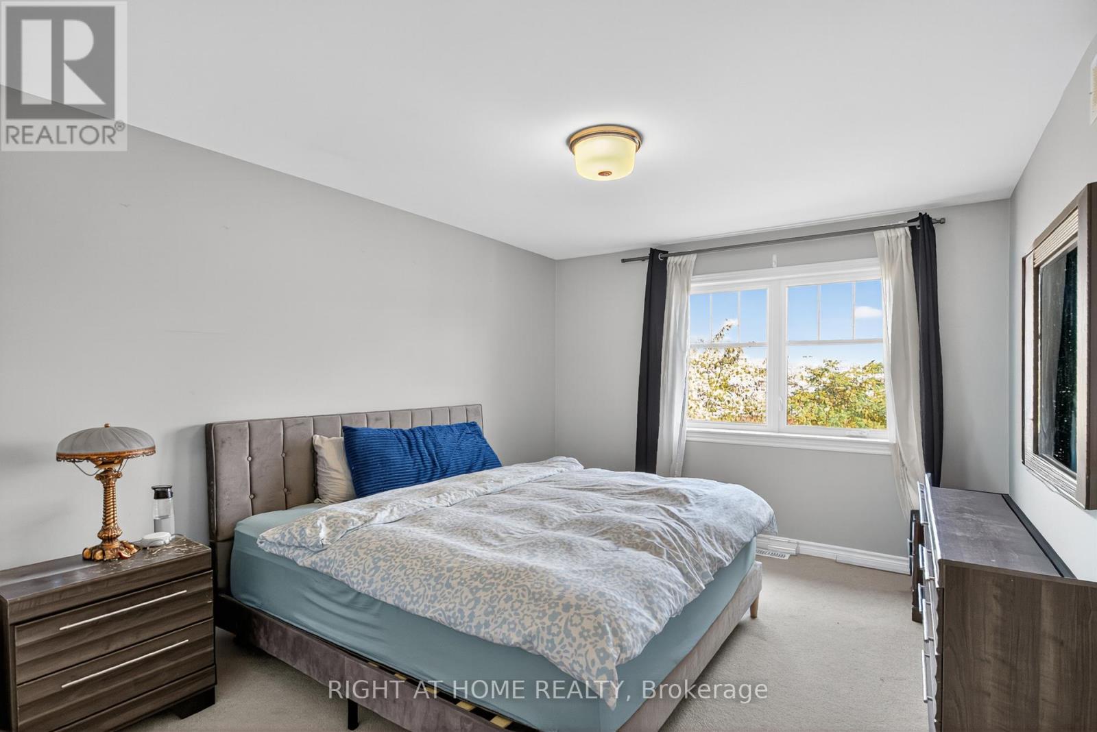 772 Cedar Creek Drive, Ottawa, Ontario  K1T 0B2 - Photo 16 - X12481959