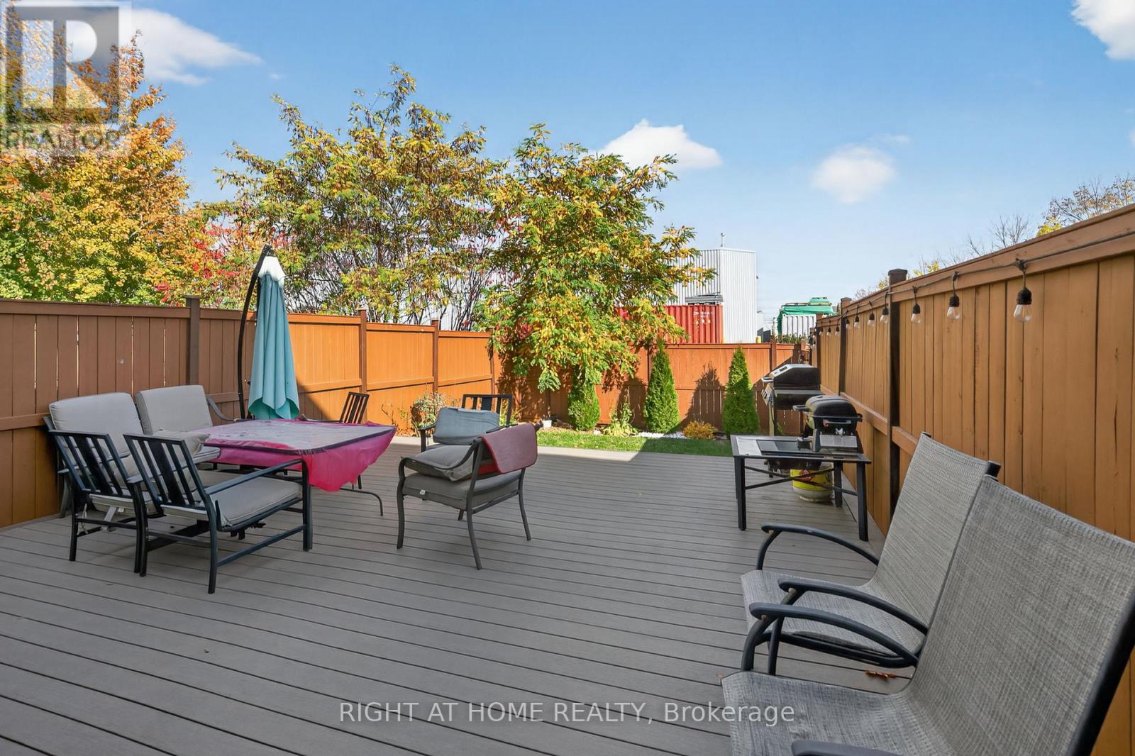 772 Cedar Creek Drive, Ottawa, Ontario  K1T 0B2 - Photo 12 - X12481959