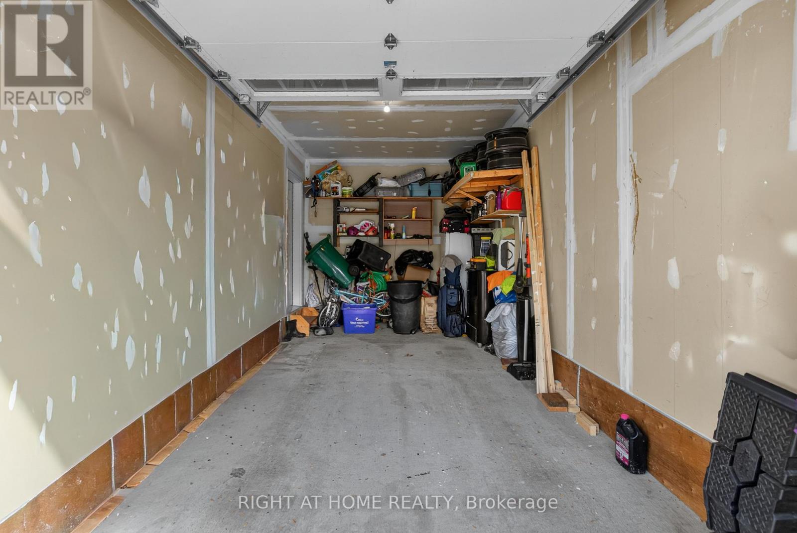 772 Cedar Creek Drive, Ottawa, Ontario  K1T 0B2 - Photo 28 - X12481959