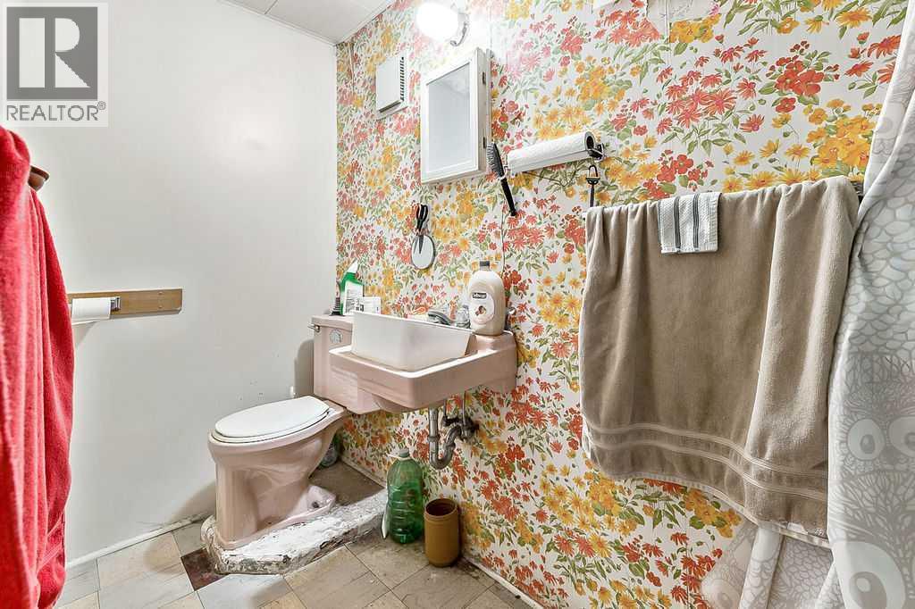2731 Morley Trail Nw, Calgary, Alberta  T2M 4G8 - Photo 22 - A2266891