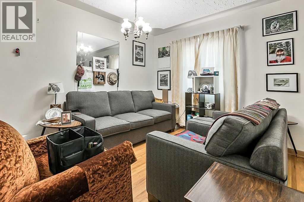 2731 Morley Trail Nw, Calgary, Alberta  T2M 4G8 - Photo 7 - A2266891
