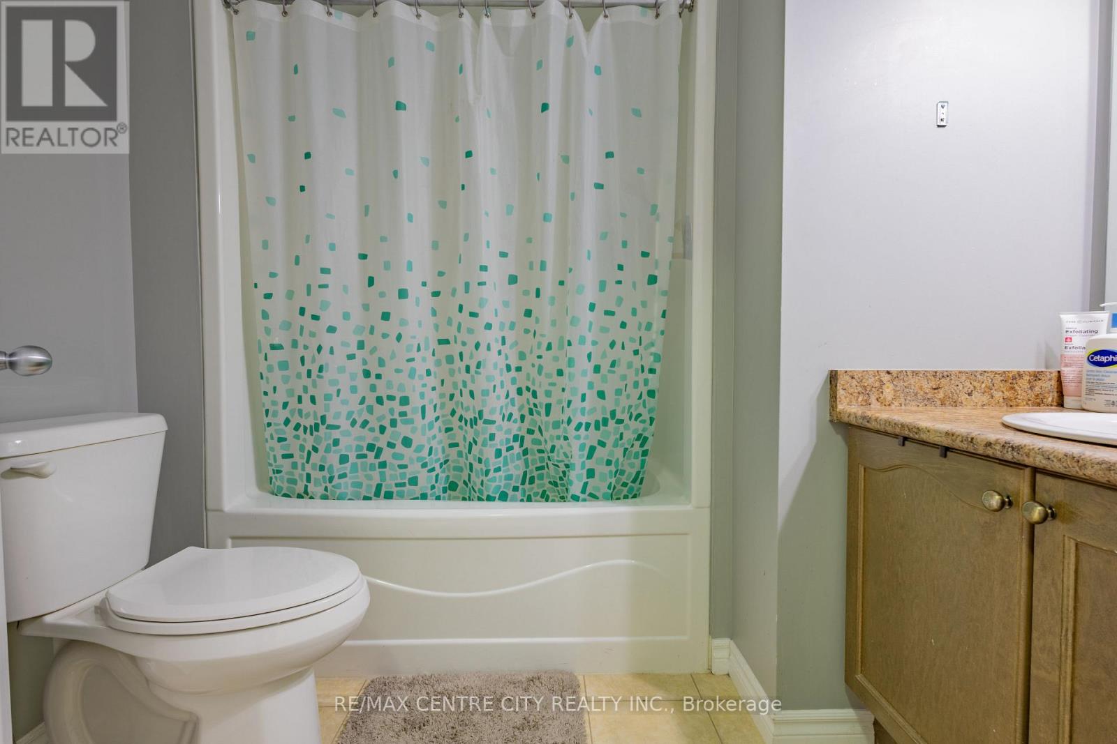 850 Queensborough Crescent, London North, Ontario  N6G 5K2 - Photo 12 - X12482499