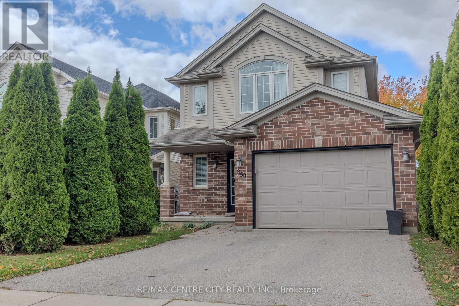 850 Queensborough Crescent, London North, Ontario  N6G 5K2 - Photo 3 - X12482499