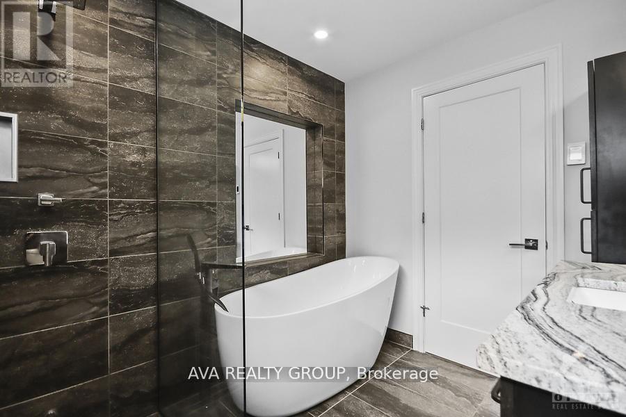 14 Gould Street, Ottawa, Ontario  K1Y 2P2 - Photo 14 - X12482497