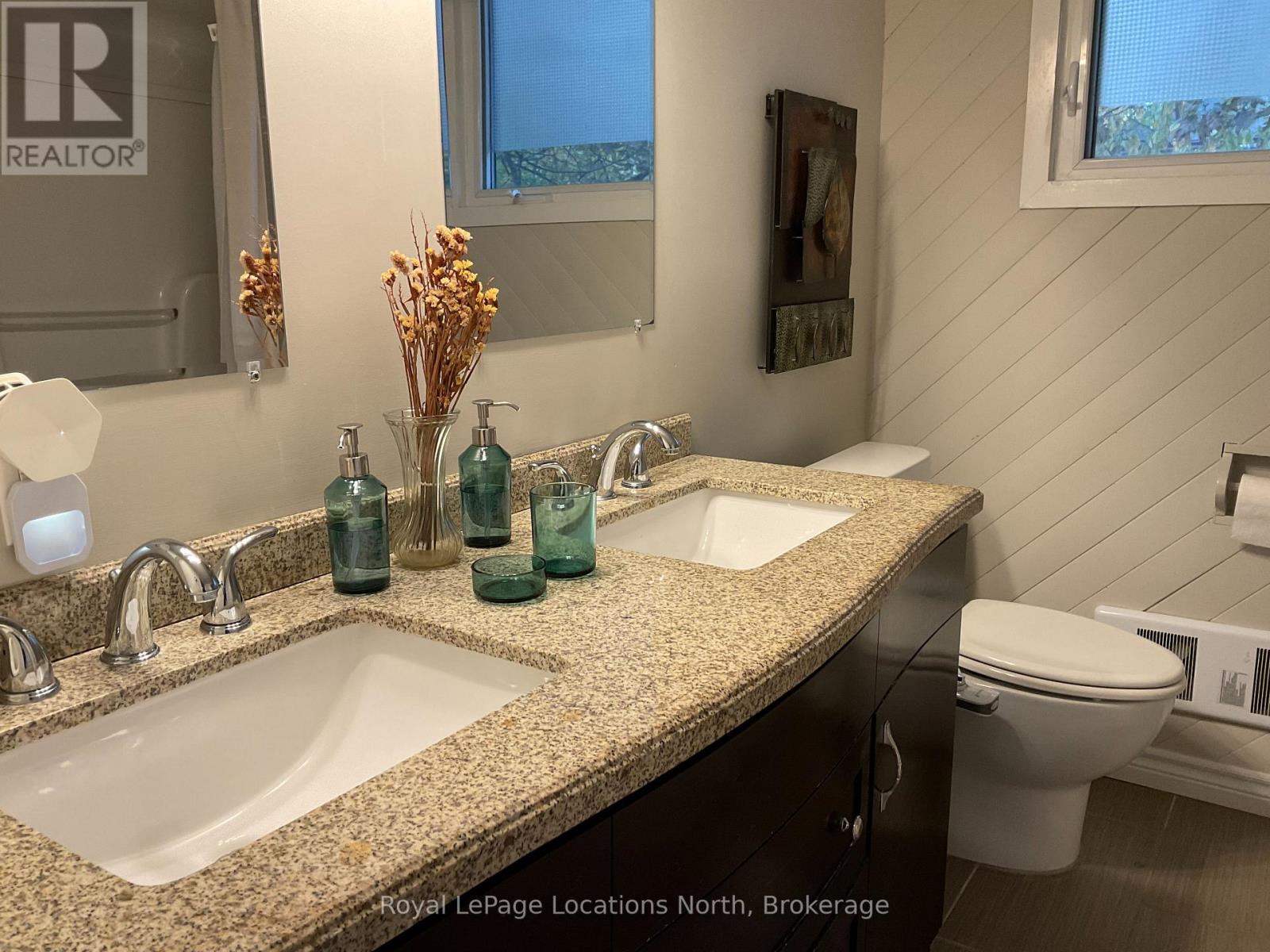 184 Dunkerron Avenue, Wasaga Beach, Ontario  L9Z 2G8 - Photo 22 - S12459071