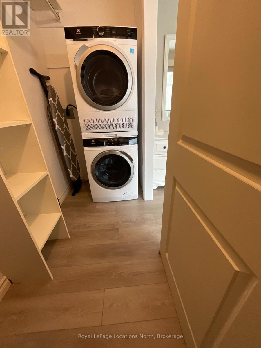 184 Dunkerron Avenue, Wasaga Beach, Ontario  L9Z 2G8 - Photo 21 - S12459071