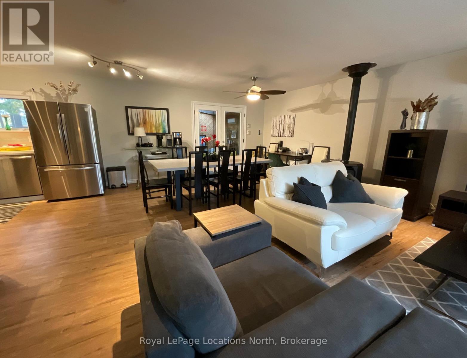 184 Dunkerron Avenue, Wasaga Beach, Ontario  L9Z 2G8 - Photo 9 - S12459071