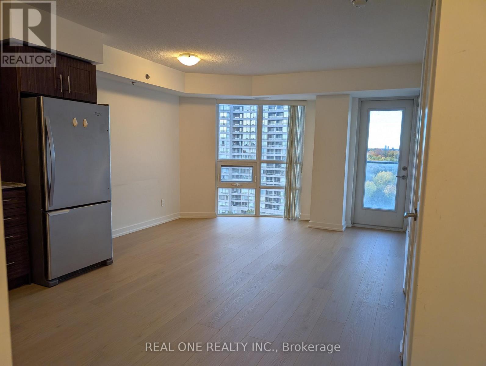 1012 - 185 Bonis Avenue, Toronto, Ontario  M1T 0A4 - Photo 4 - E12482498