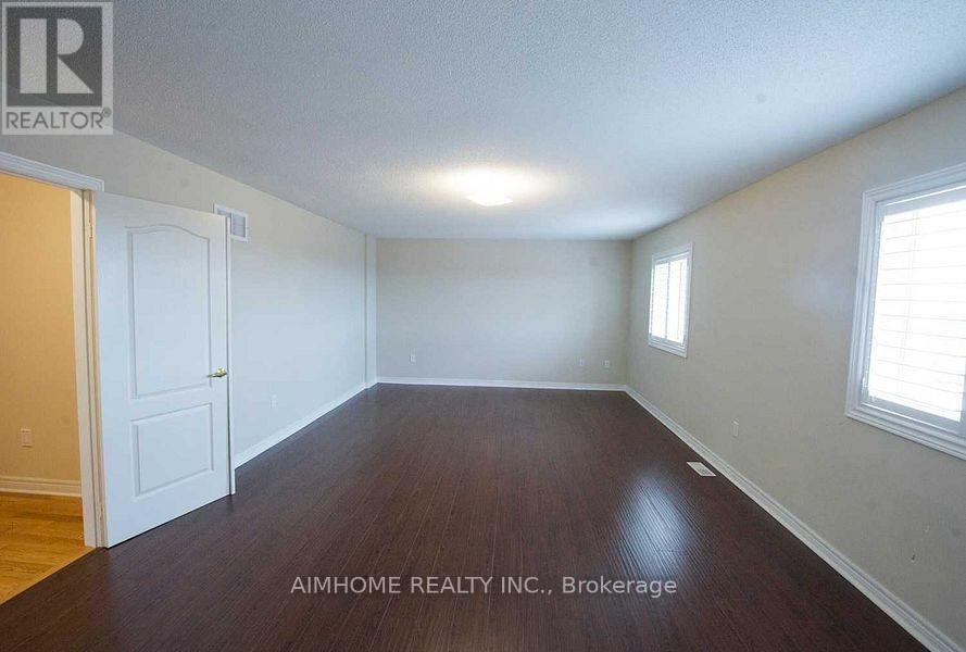 31 Marble Bridge Drive, Richmond Hill, Ontario  L4E 4K5 - Photo 15 - N12482496