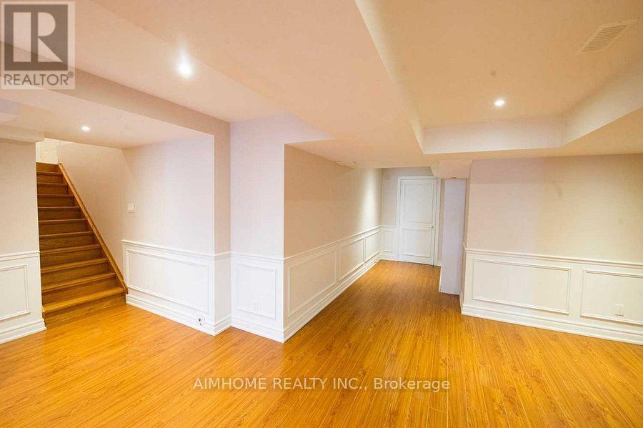 31 Marble Bridge Drive, Richmond Hill, Ontario  L4E 4K5 - Photo 19 - N12482496