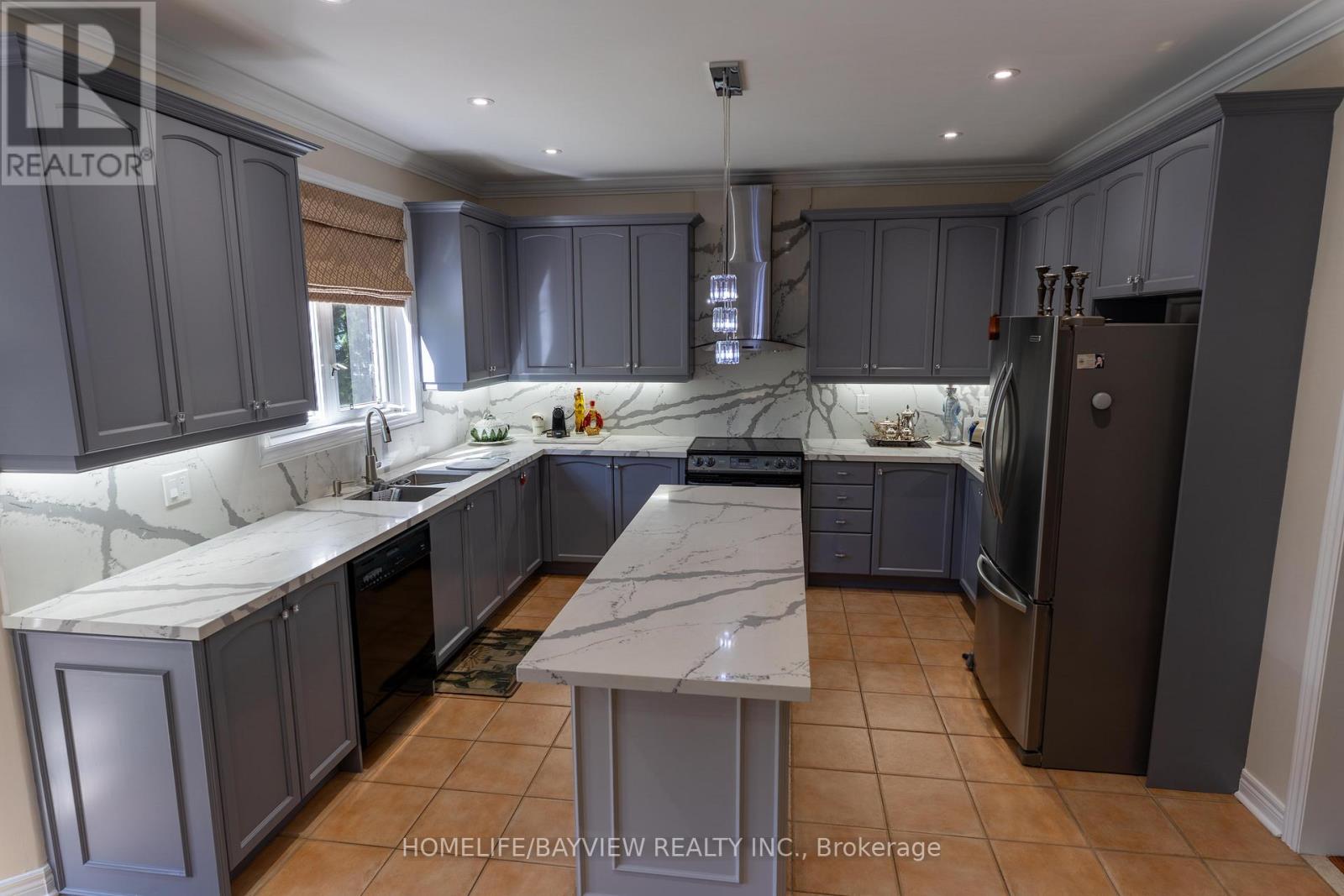 8 Pico Crescent, Vaughan, Ontario  L4J 8P4 - Photo 13 - N12482510
