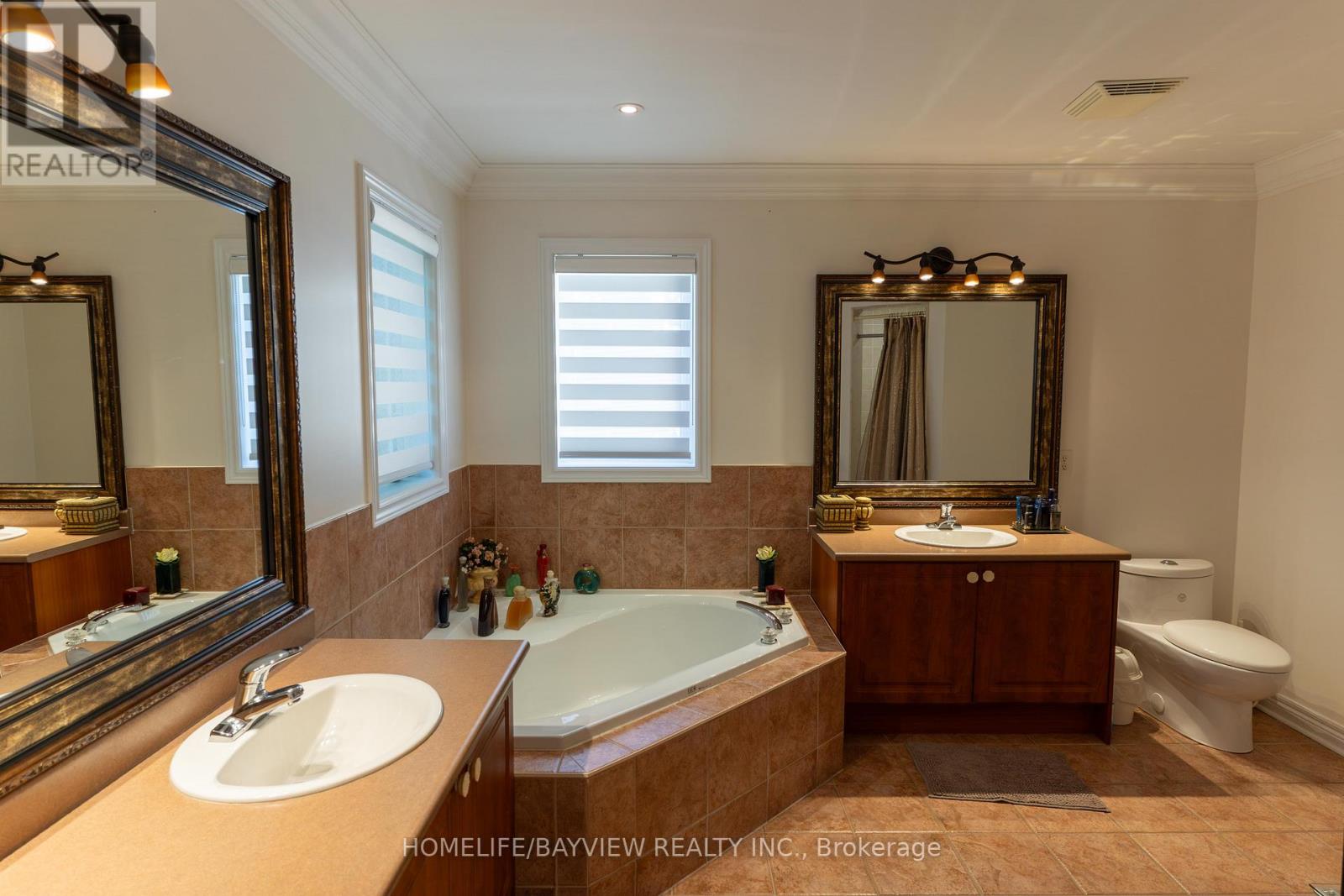 8 Pico Crescent, Vaughan, Ontario  L4J 8P4 - Photo 23 - N12482510