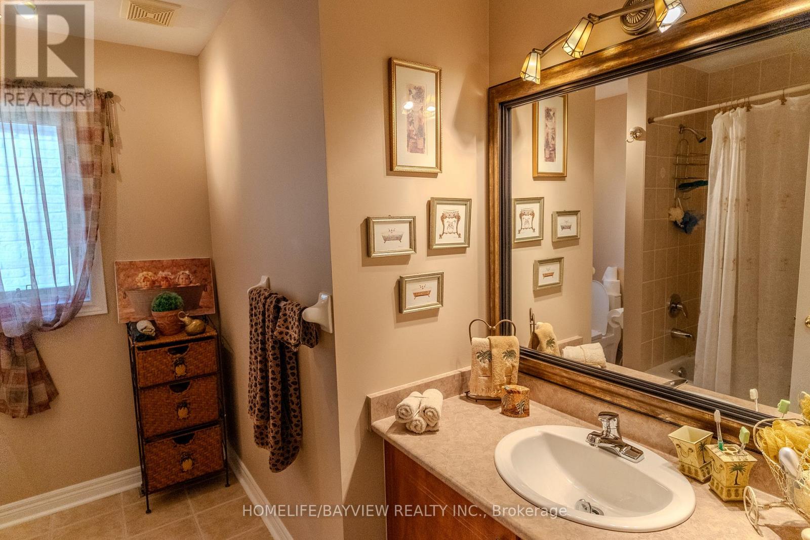 8 Pico Crescent, Vaughan, Ontario  L4J 8P4 - Photo 28 - N12482510