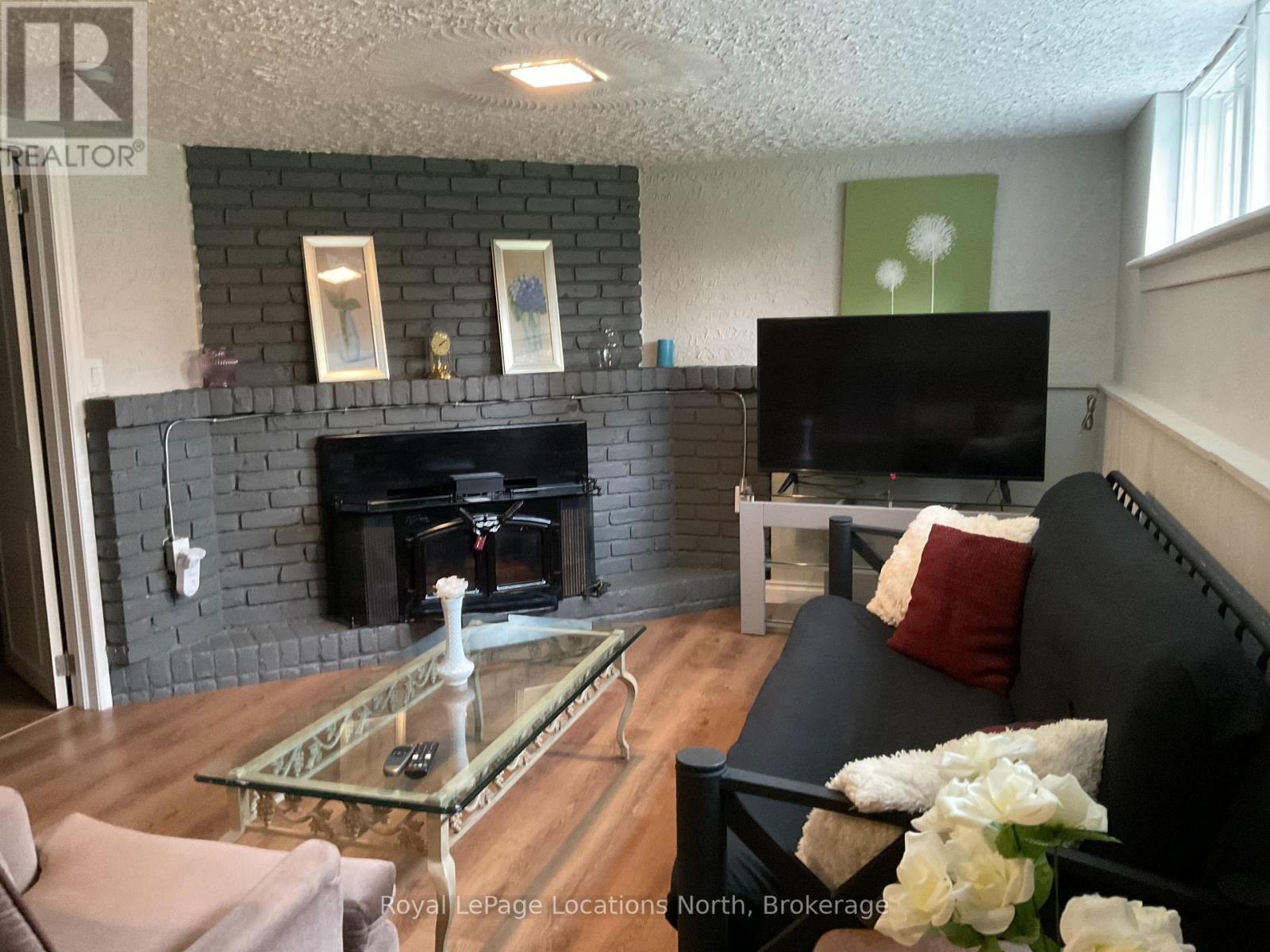 184 Dunkerron Avenue, Wasaga Beach, Ontario  L9Z 2G8 - Photo 35 - S12459071