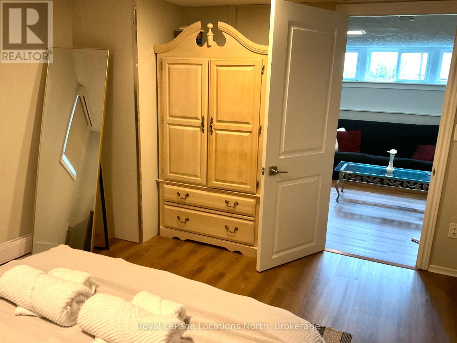 184 Dunkerron Avenue, Wasaga Beach, Ontario  L9Z 2G8 - Photo 38 - S12459071