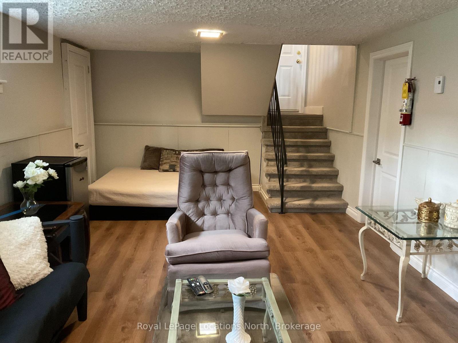 184 Dunkerron Avenue, Wasaga Beach, Ontario  L9Z 2G8 - Photo 34 - S12459071