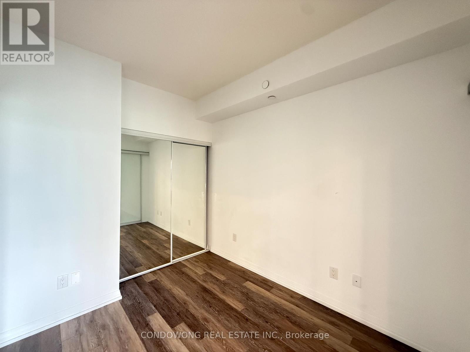 715 - 75 Canterbury Place, Toronto, Ontario  M2N 0L2 - Photo 7 - C12482515