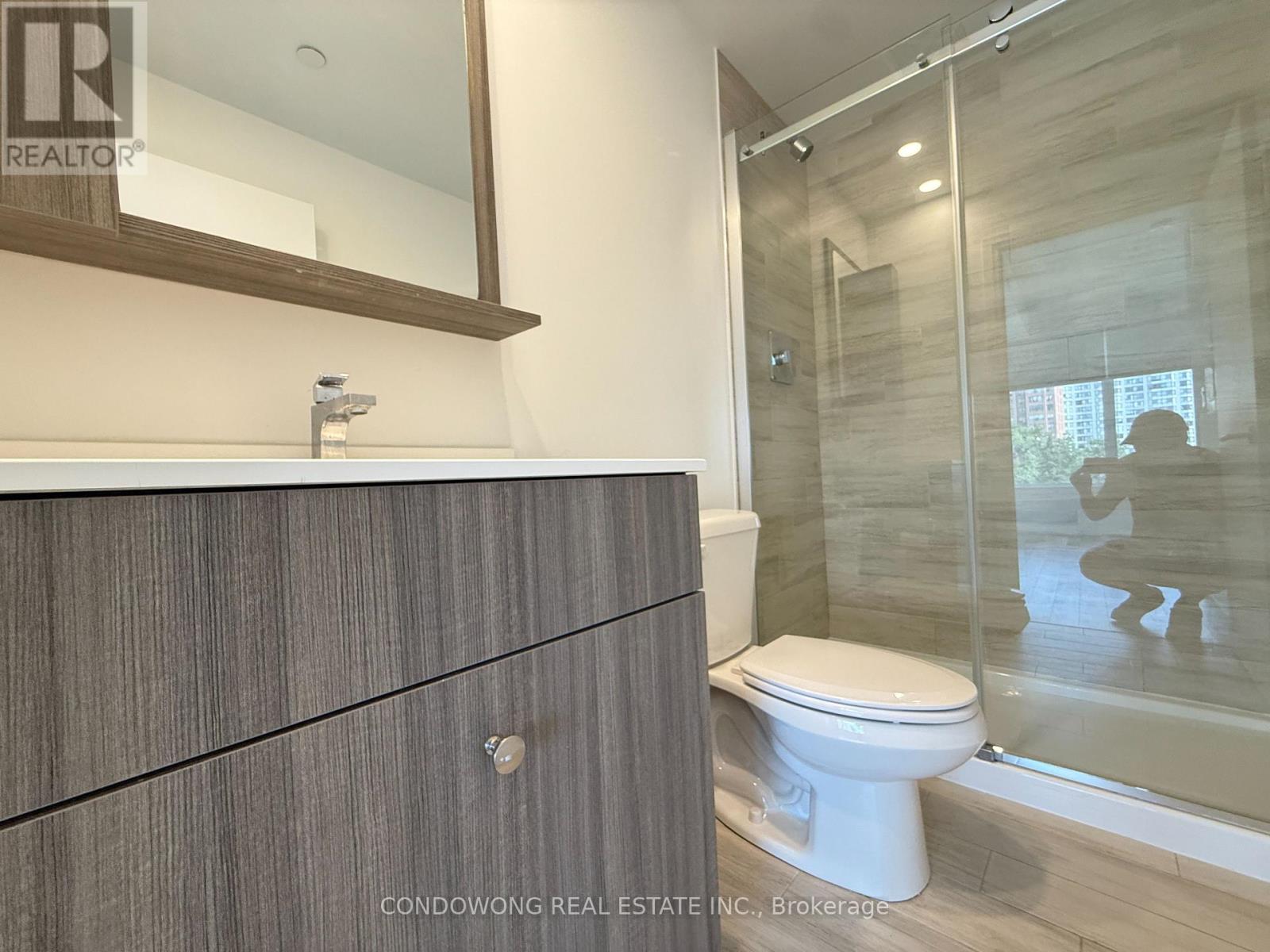 715 - 75 Canterbury Place, Toronto, Ontario  M2N 0L2 - Photo 9 - C12482515