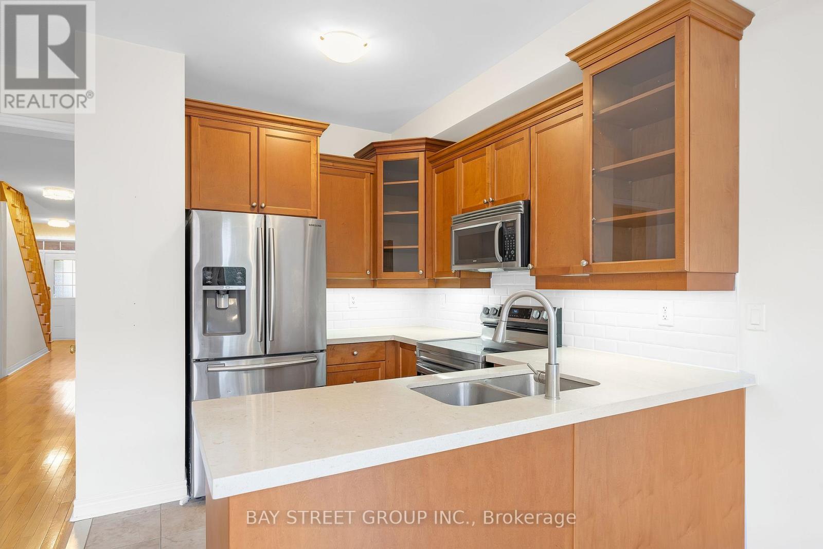 8 Carrier Crescent, Vaughan, Ontario  L6A 0T9 - Photo 12 - N12482511