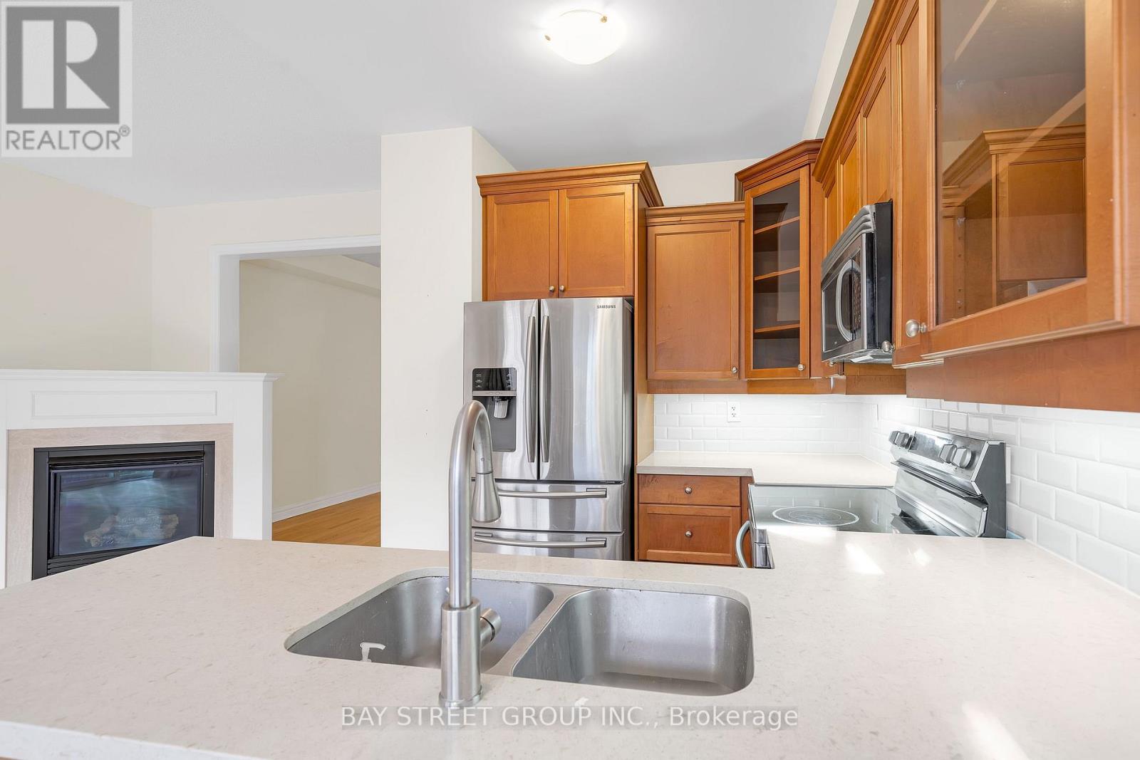 8 Carrier Crescent, Vaughan, Ontario  L6A 0T9 - Photo 13 - N12482511