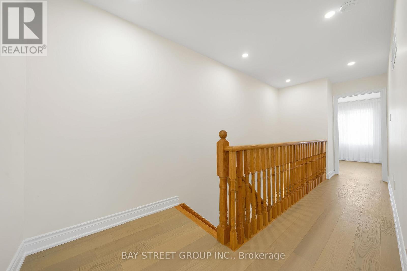 8 Carrier Crescent, Vaughan, Ontario  L6A 0T9 - Photo 15 - N12482511