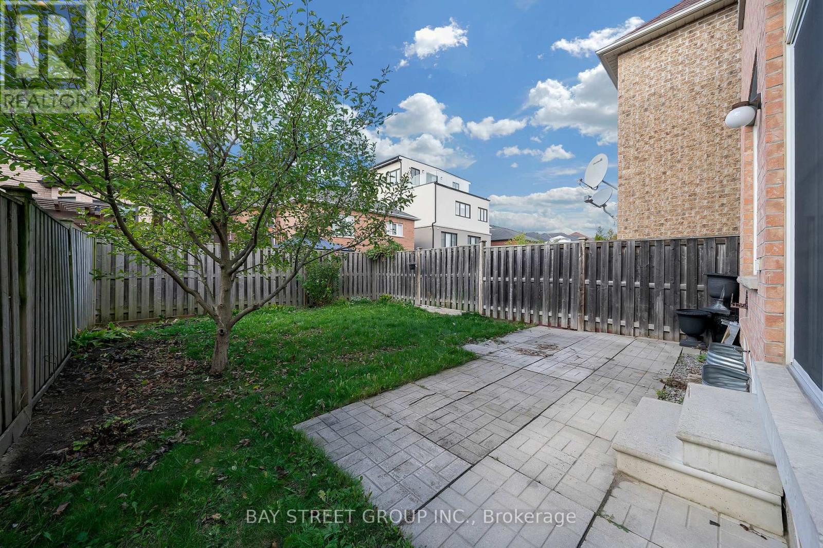 8 Carrier Crescent, Vaughan, Ontario  L6A 0T9 - Photo 29 - N12482511