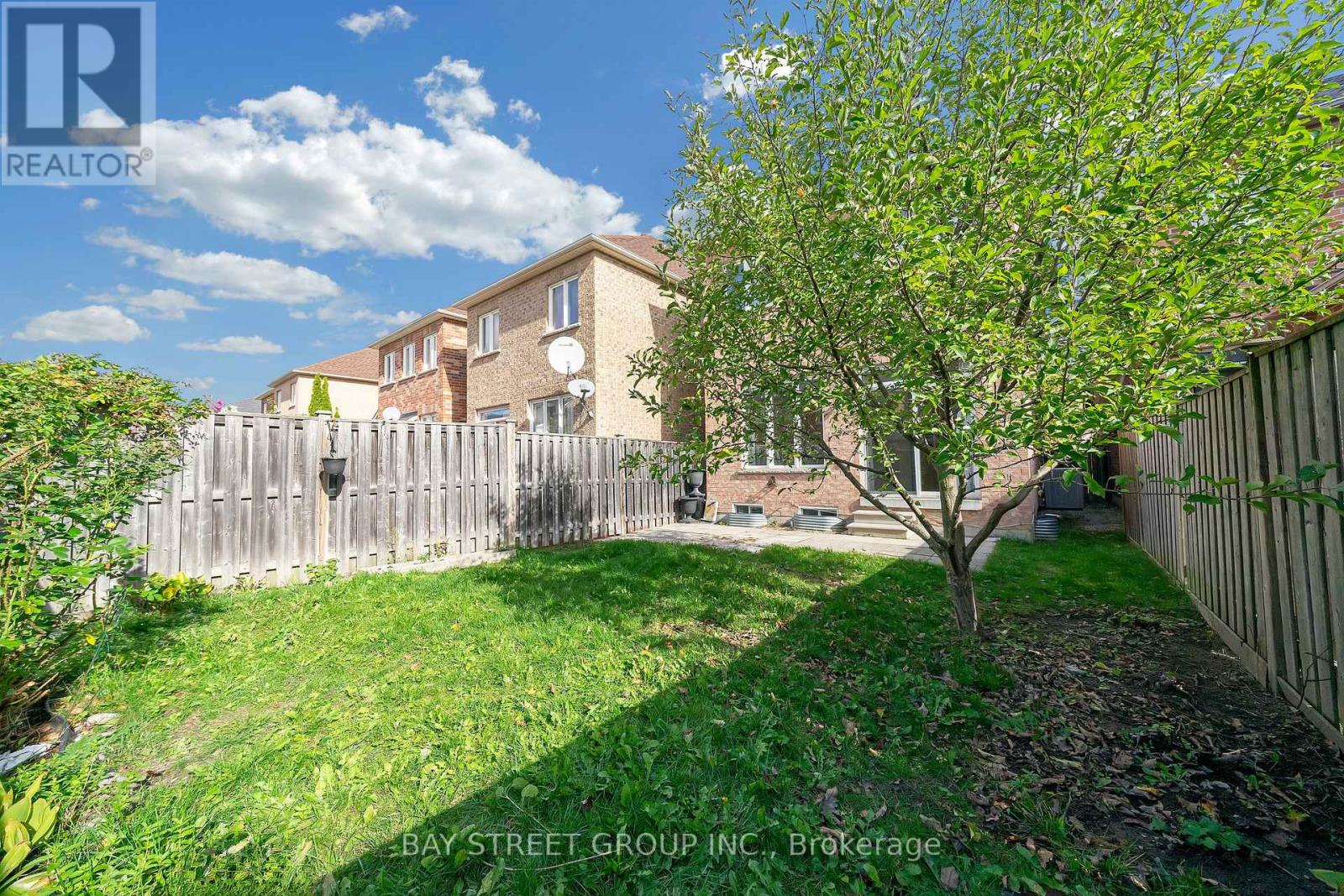 8 Carrier Crescent, Vaughan, Ontario  L6A 0T9 - Photo 31 - N12482511