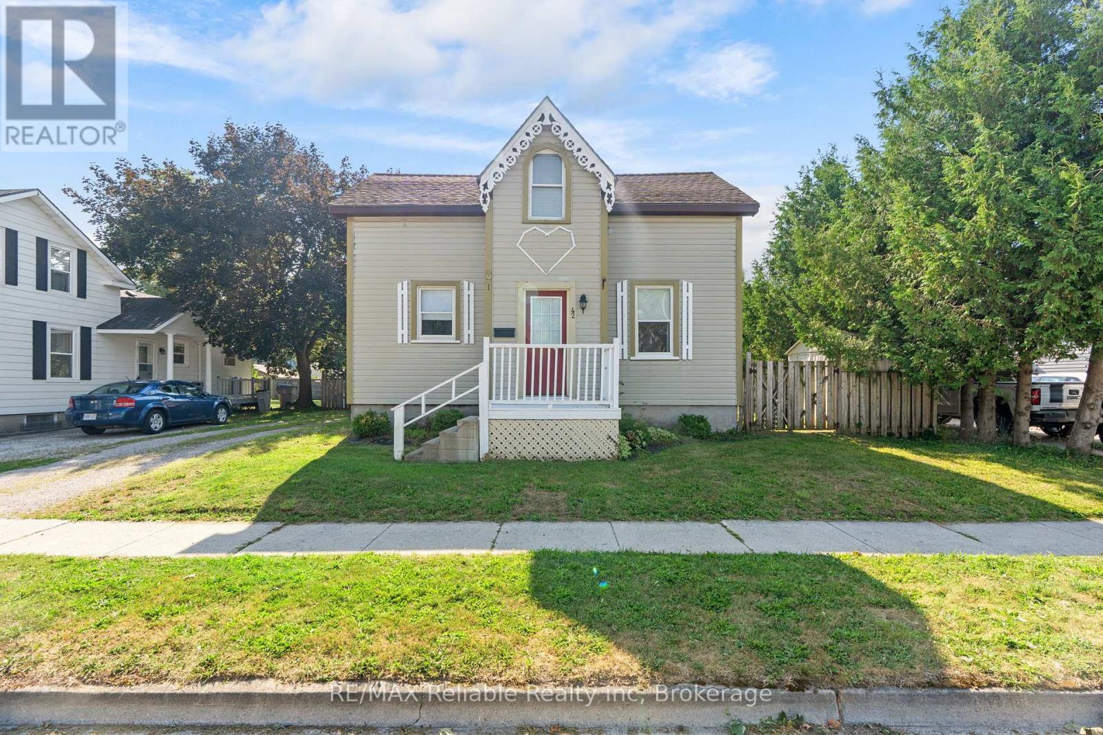 42 WEST WILLIAM STREET, Huron East, Ontario