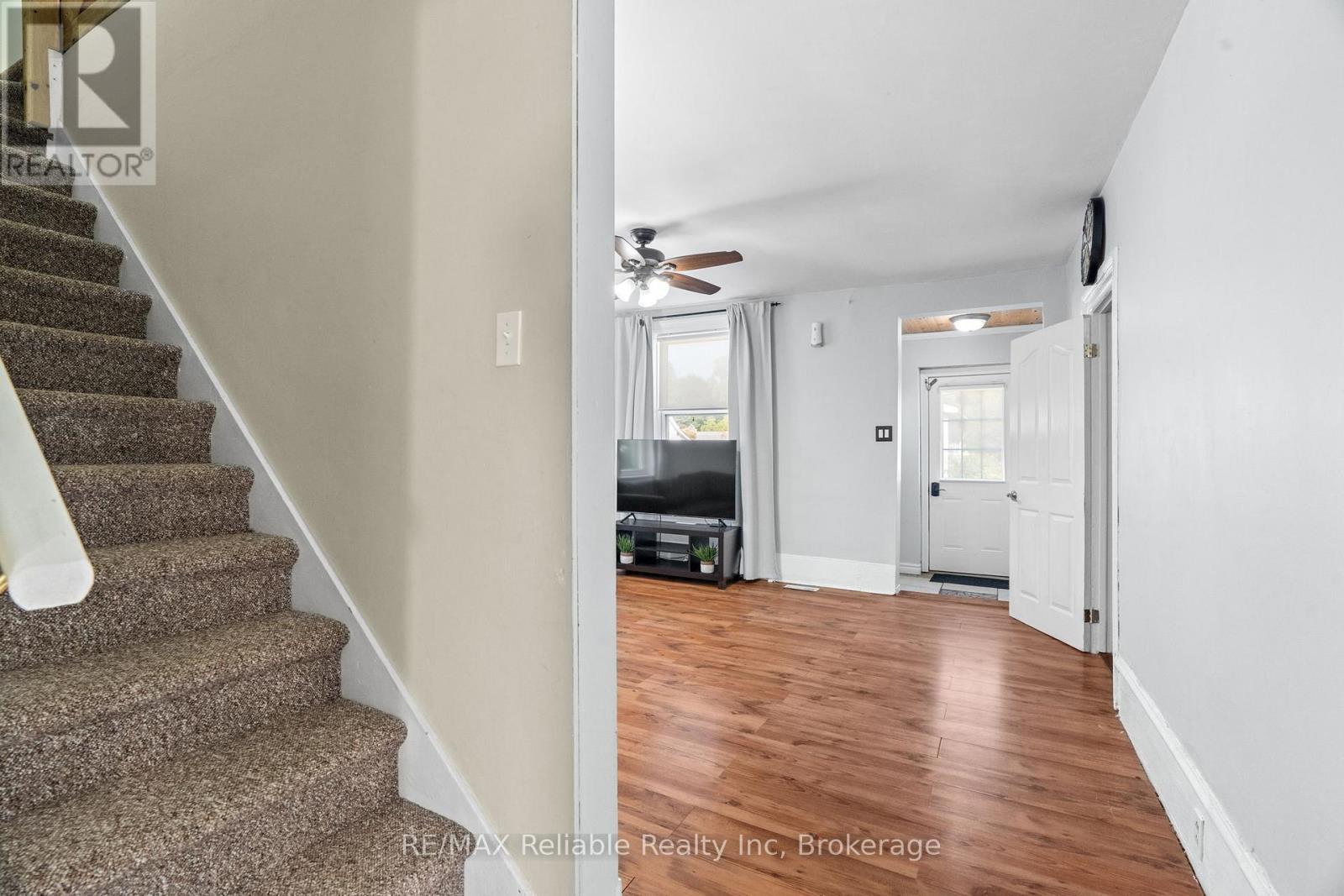 42 West William Street, Huron East, Ontario  N0K 1W0 - Photo 18 - X12482522