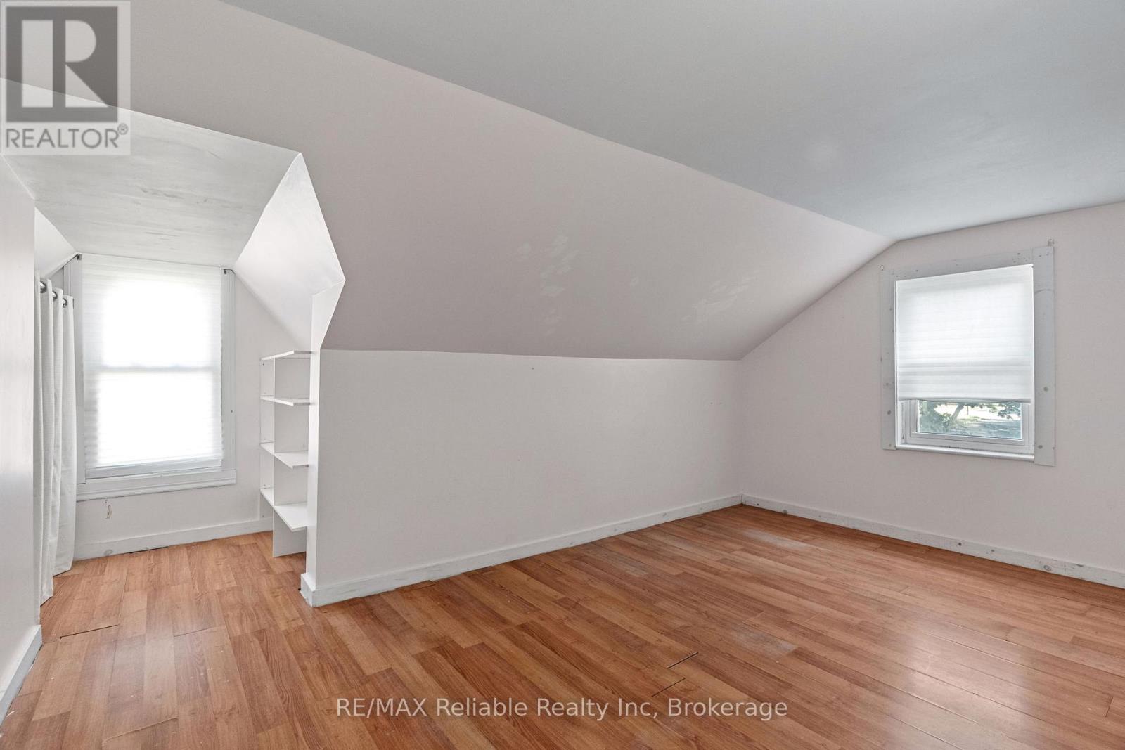42 West William Street, Huron East, Ontario  N0K 1W0 - Photo 24 - X12482522