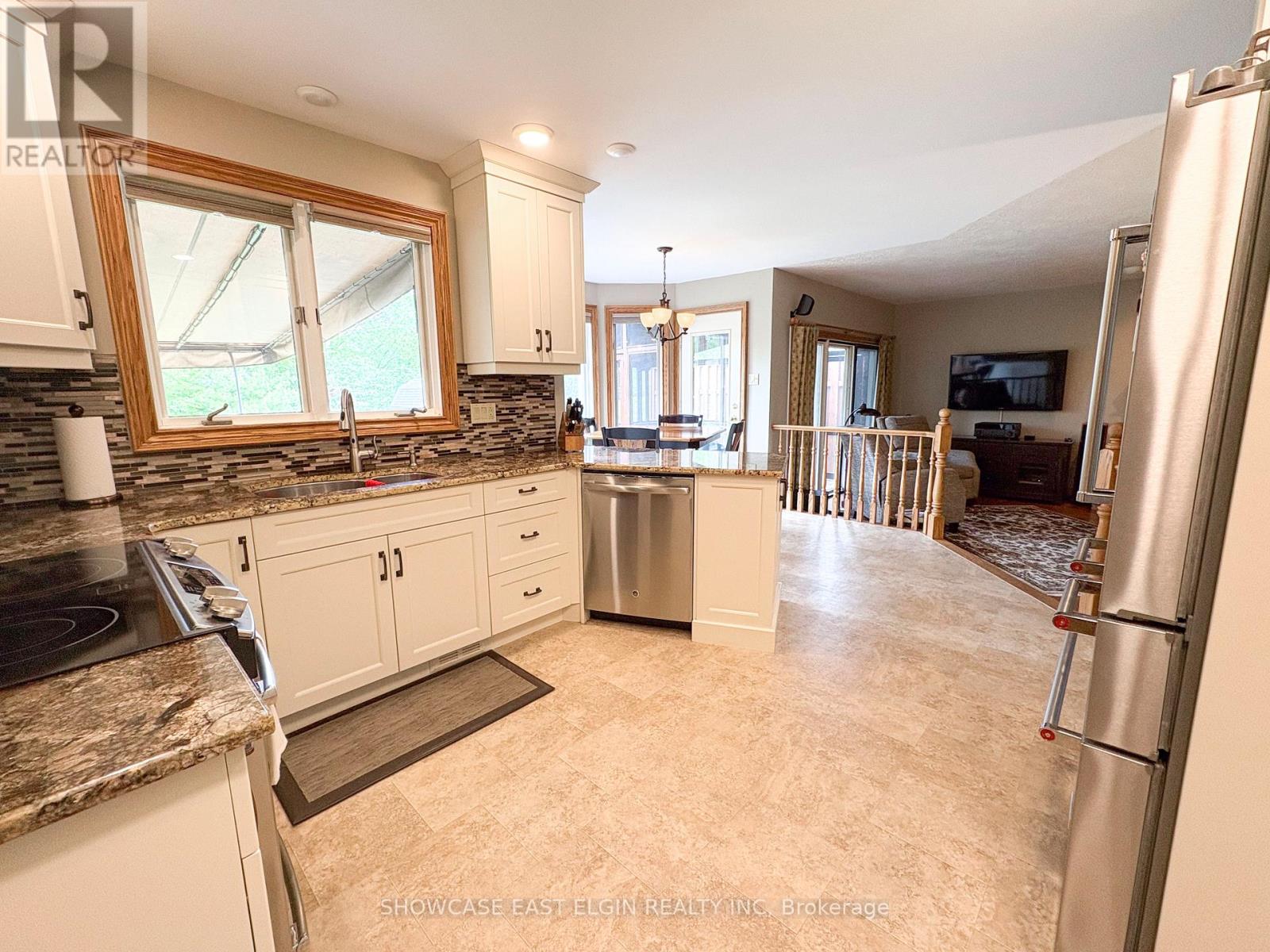28 Sinclair Crescent, Aylmer, Ontario  N5H 3B7 - Photo 8 - X12482518