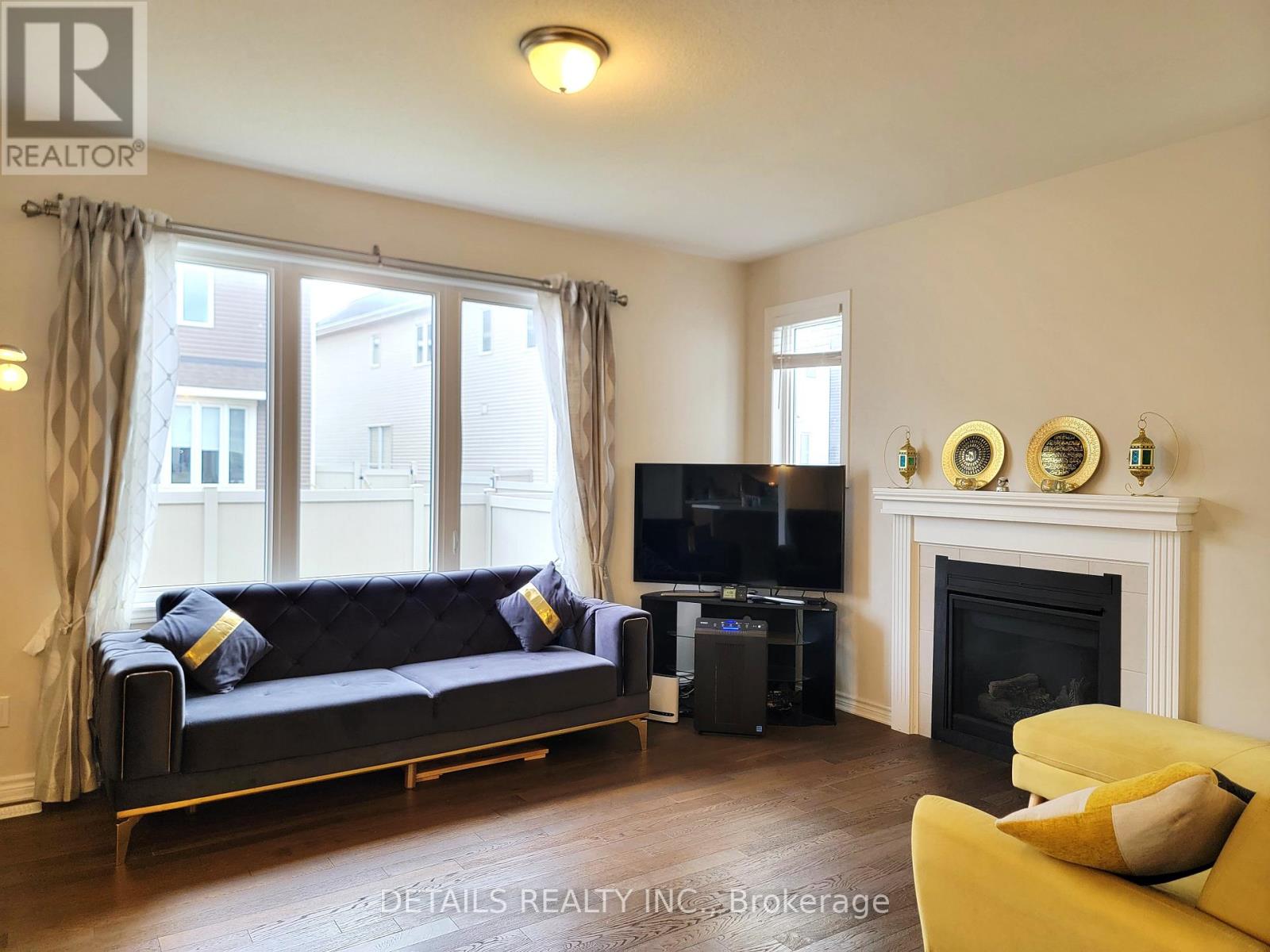 180 Cranesbill Road, Ottawa, Ontario  K2V 0J5 - Photo 5 - X12482527
