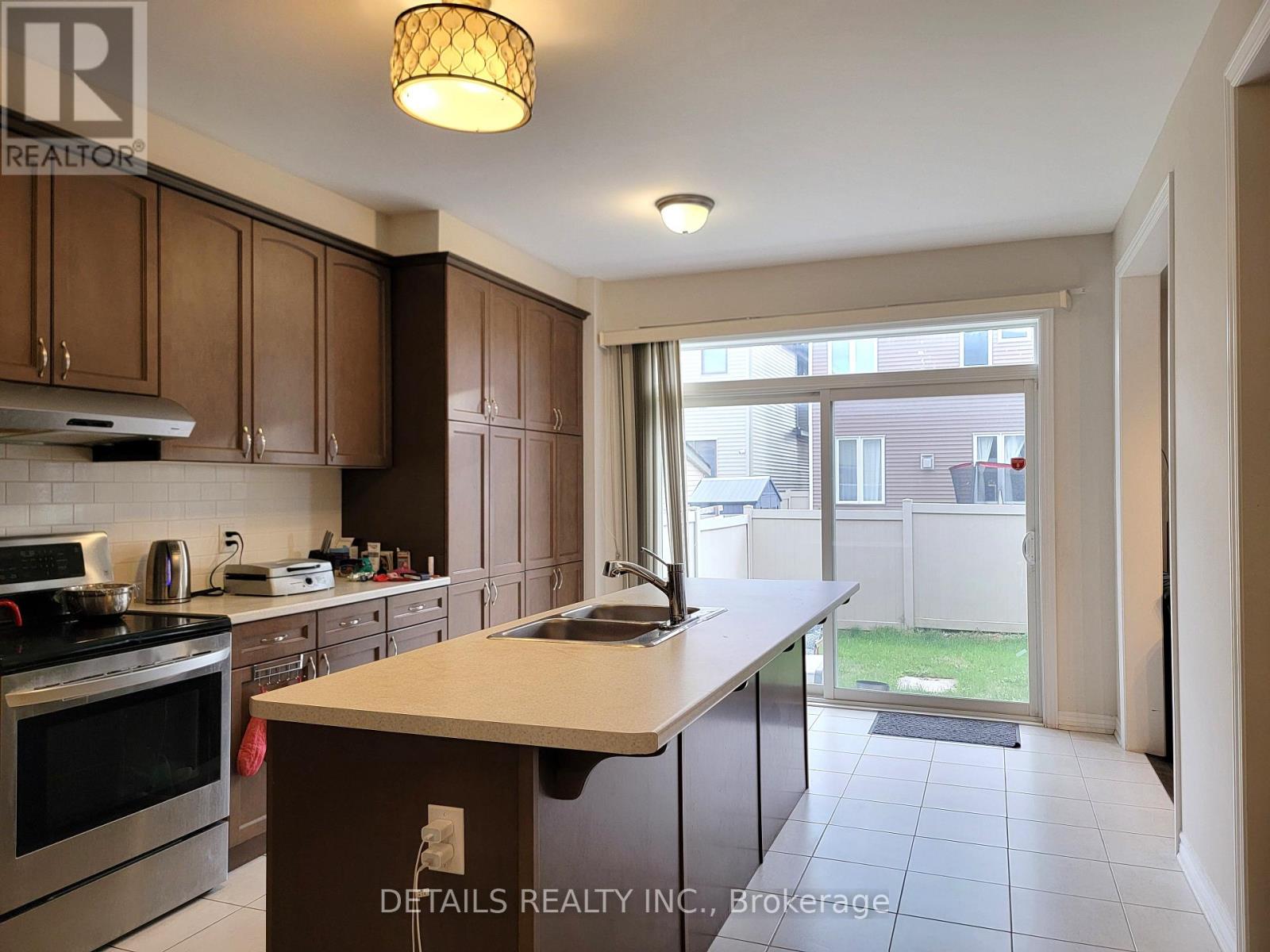 180 Cranesbill Road, Ottawa, Ontario  K2V 0J5 - Photo 8 - X12482527
