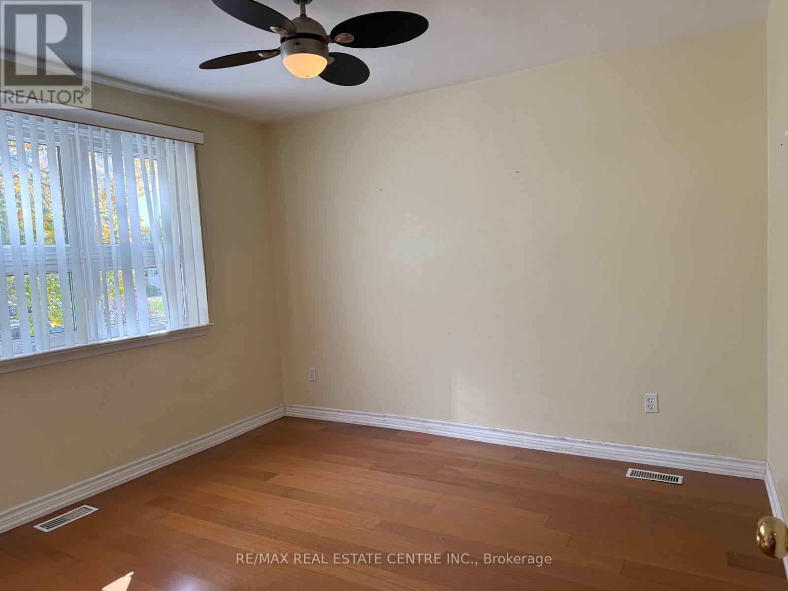 1377 Sheldon Avenue, Oakville, Ontario  L6L 2P9 - Photo 12 - W12481042