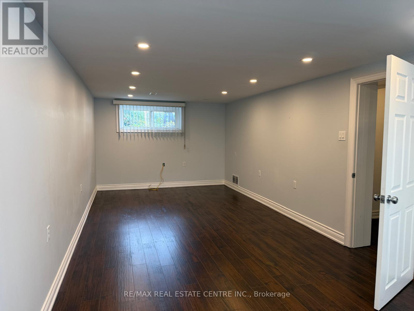 1377 Sheldon Avenue, Oakville, Ontario  L6L 2P9 - Photo 25 - W12481042