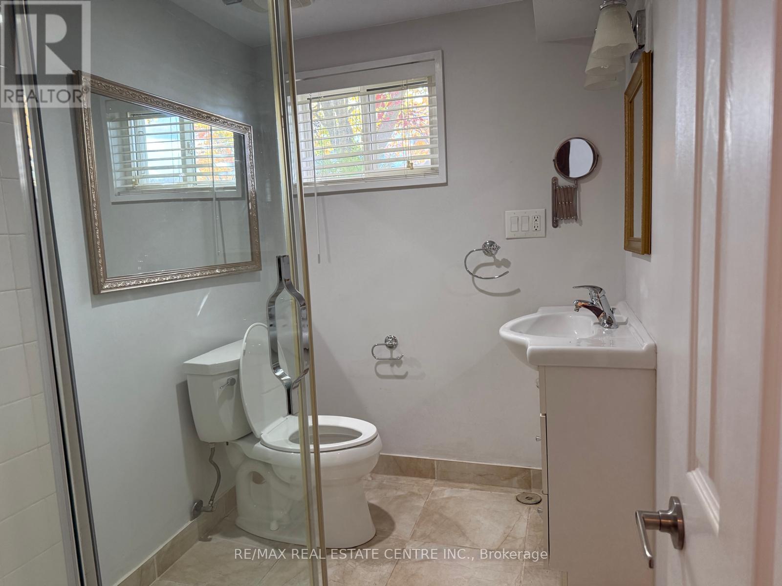 1377 Sheldon Avenue, Oakville, Ontario  L6L 2P9 - Photo 27 - W12481042