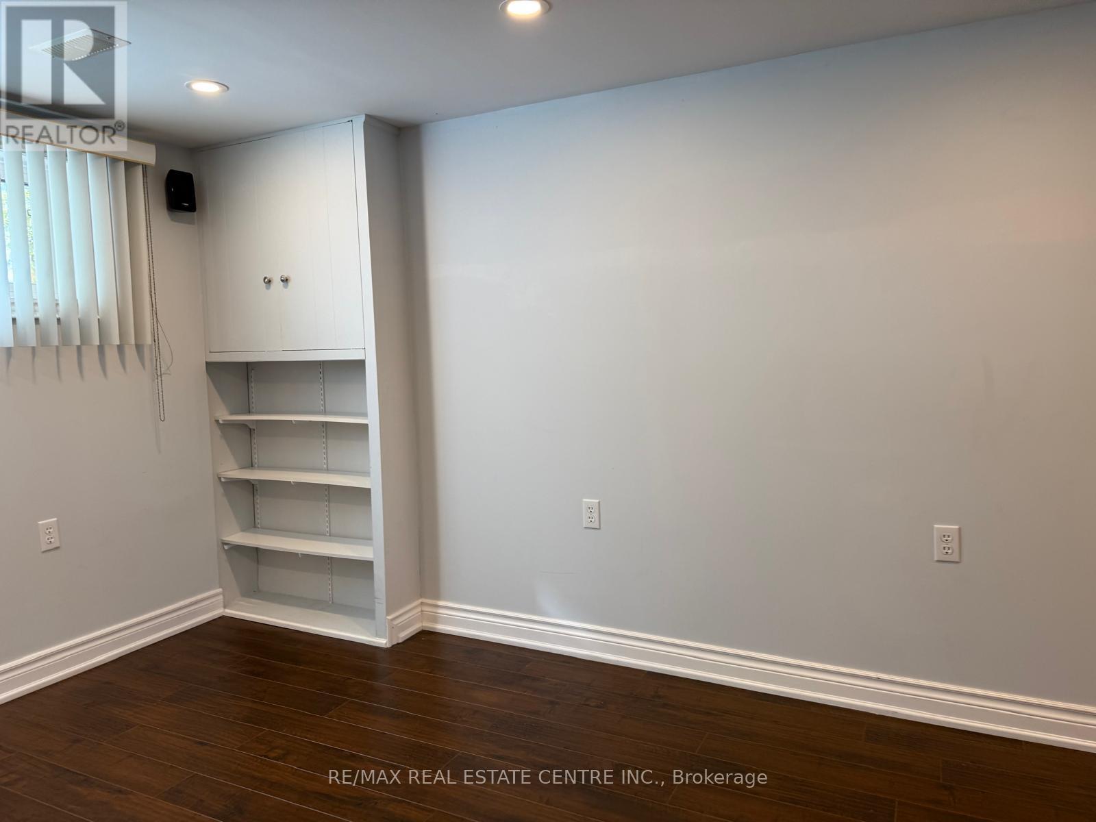 1377 Sheldon Avenue, Oakville, Ontario  L6L 2P9 - Photo 26 - W12481042