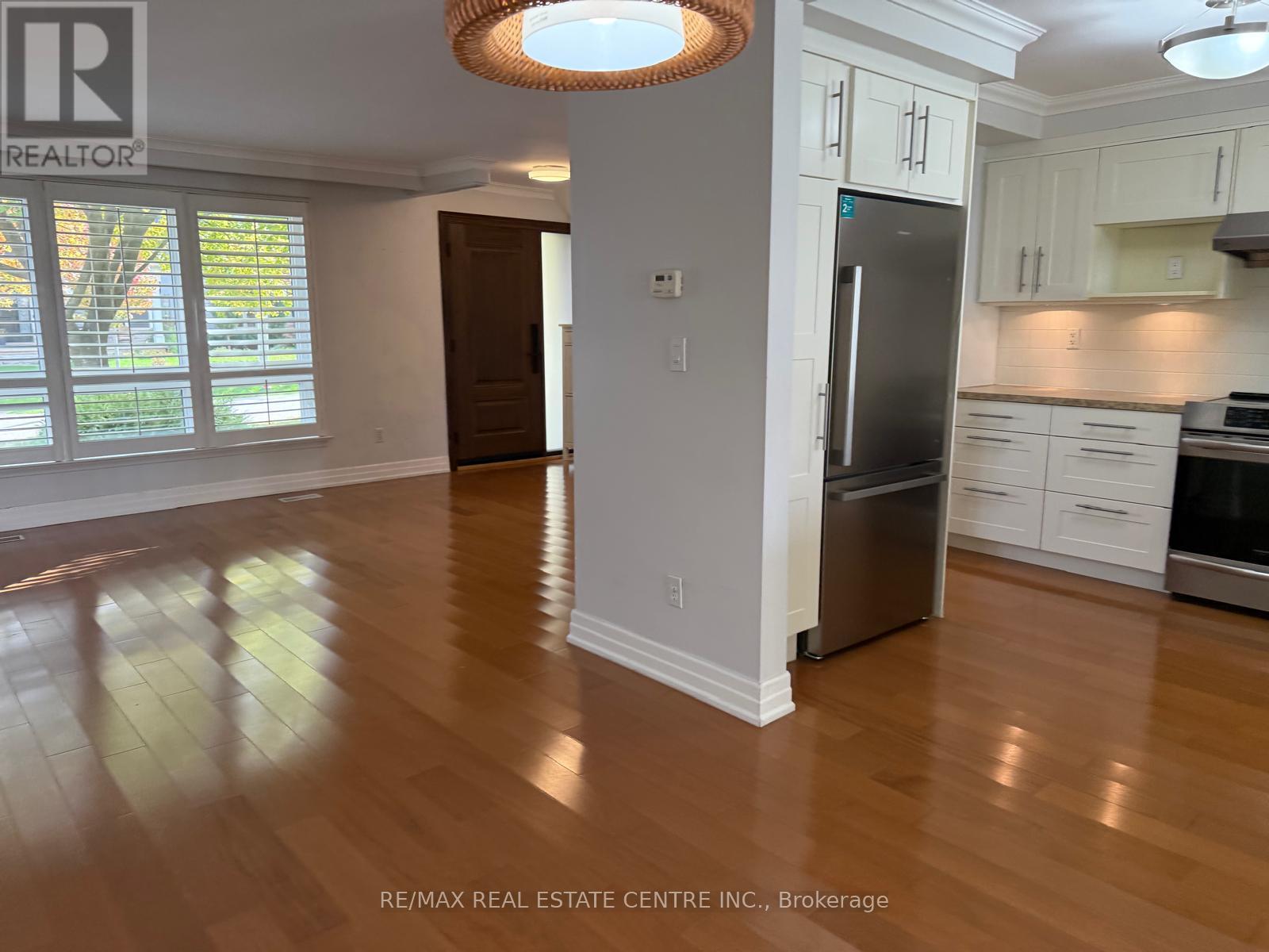 1377 Sheldon Avenue, Oakville, Ontario  L6L 2P9 - Photo 37 - W12481042