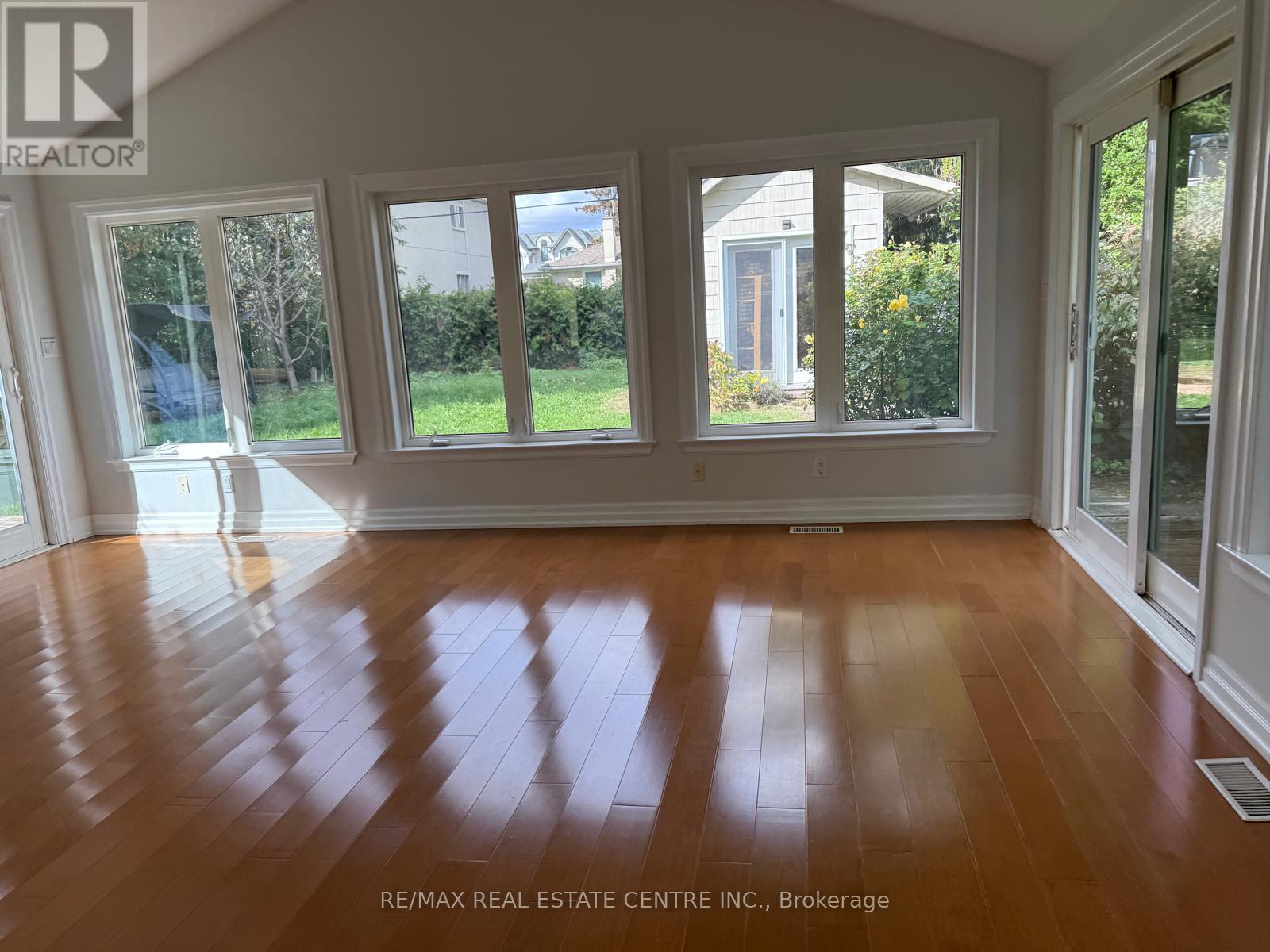 1377 Sheldon Avenue, Oakville, Ontario  L6L 2P9 - Photo 41 - W12481042