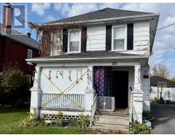 221 5th Street E, Cornwall (Cornwall), Ca