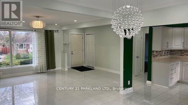 8 Kingsmere Crescent, Toronto, Ontario  M1M 3B3 - Photo 10 - E12482346