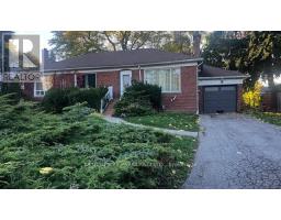 8 KINGSMERE CRESCENT