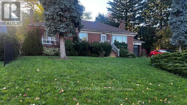 8 Kingsmere Crescent, Toronto, Ontario  M1M 3B3 - Photo 2 - E12482346