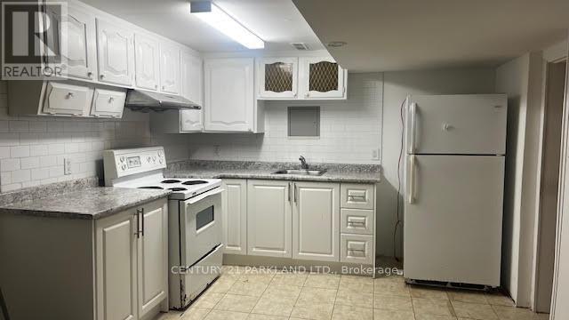 8 Kingsmere Crescent, Toronto, Ontario  M1M 3B3 - Photo 21 - E12482346