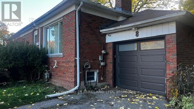 8 Kingsmere Crescent, Toronto, Ontario  M1M 3B3 - Photo 4 - E12482346